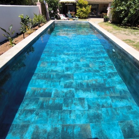 Carrelage - carrelage piscine ZAFIRO BLUE 30x60 rectifié effet métallique