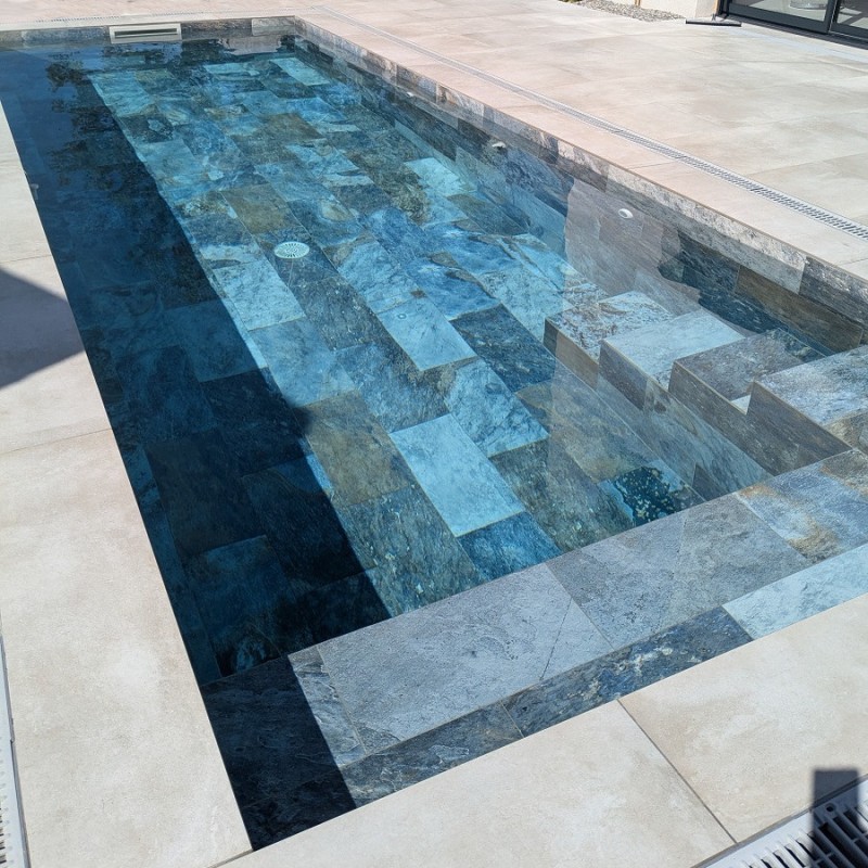 Piscine - Carrelage BALI BLUE 30x60 cm EFFET PIERRE DE BALI