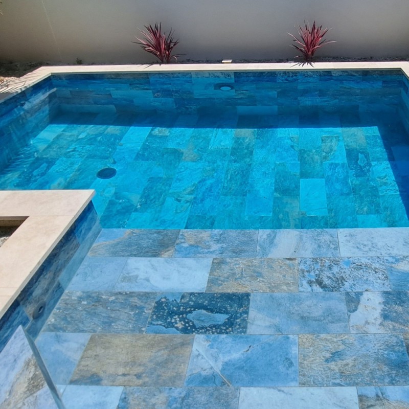 Piscine - Carrelage BALI BLUE 30x60 cm EFFET PIERRE DE BALI