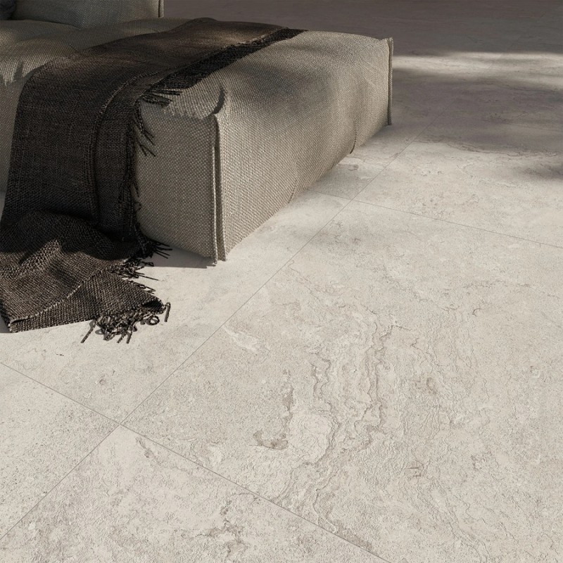 Effet pierre - Carrelage antidérapant Provenza Bone 90x90 – Travertin beige ivoire