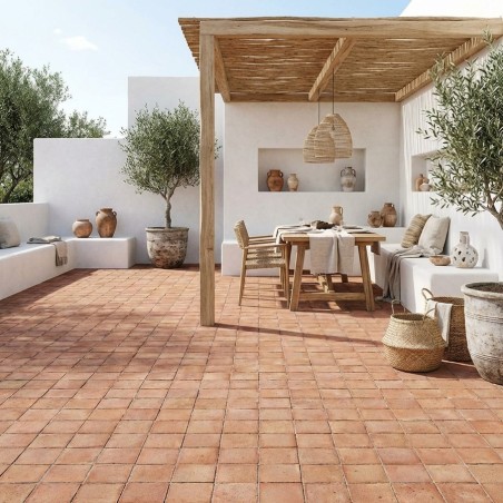 Terre cuite faite à la main...