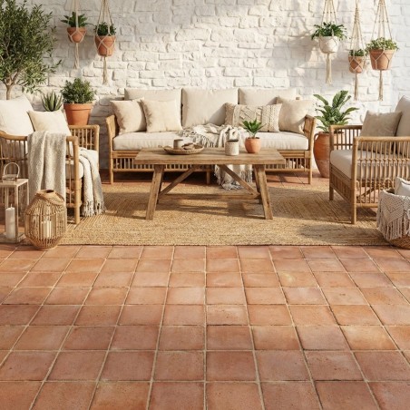 Terre cuite faite à la main...