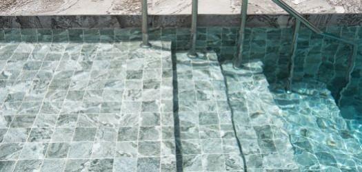Quel revêtement pour une piscine en béton ?