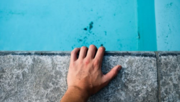 Pourquoi et comment rénover sa piscine ?