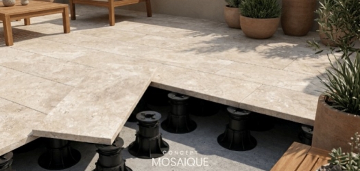Travertin sur plot : avis, avantages et conseils pour une terrasse